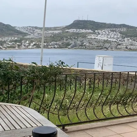 Gundogan'da Deniz Manzarali Yazlik Ev Mb101 Holiday home *
