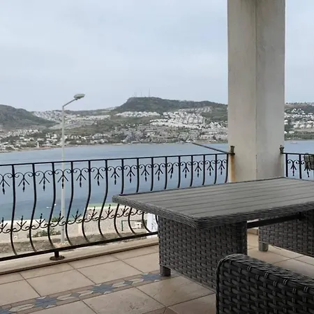 Holiday home Gundogan'da Deniz Manzarali Yazlik Ev Mb101